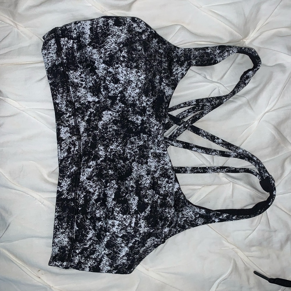 Lululemon sports bra